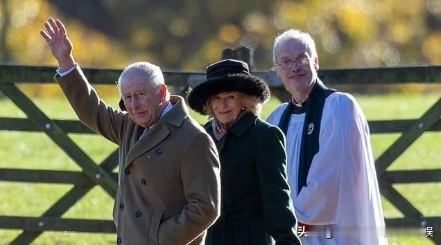 11月30日，查尔斯国王和卡米拉王后被拍到现身诺福克郡圣玛丽抹大拉教堂，一同参加