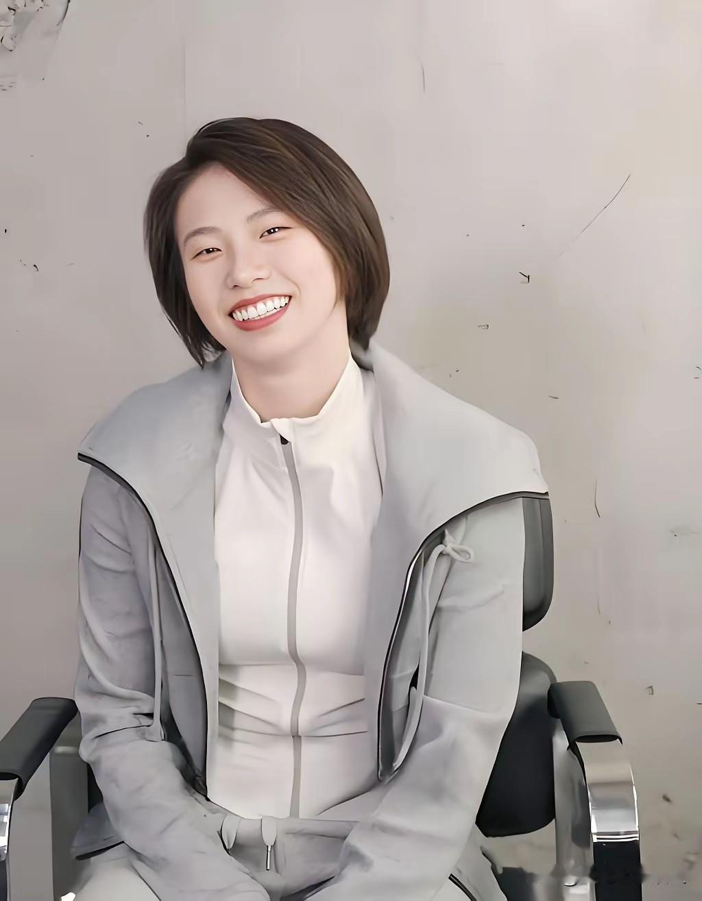 距离2028洛杉矶奥运会还有两年，很多观众都在讨论，陈芋汐冲击女子10米台单人金