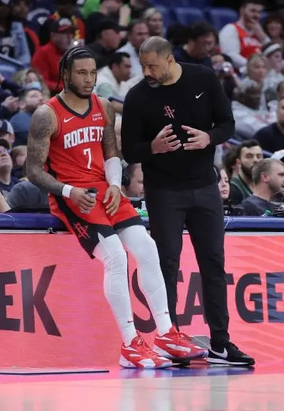 火箭队记AdamSpolane：“尽管惠特摩尔未来仍有可能成为一名优秀的NBA