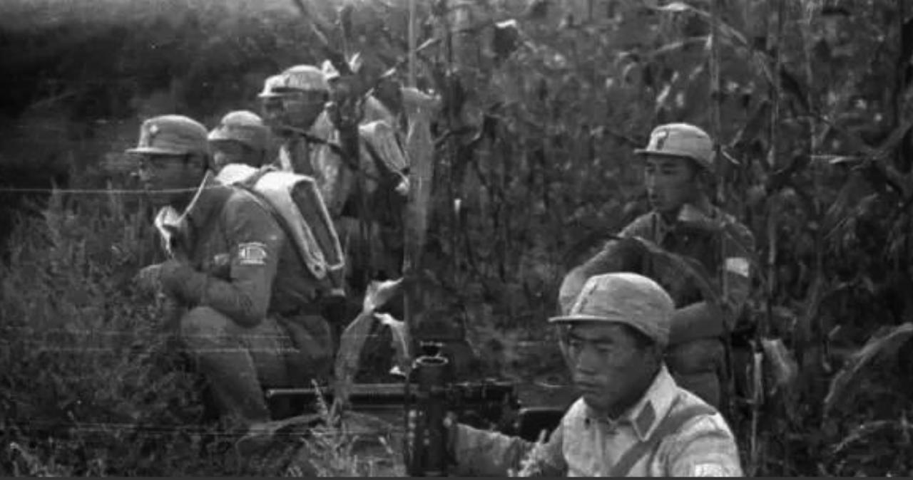 1938年，毛驴误踩地雷，伏击暴露。上级令撤离，团长刘转连却道：“将计就计，打胜