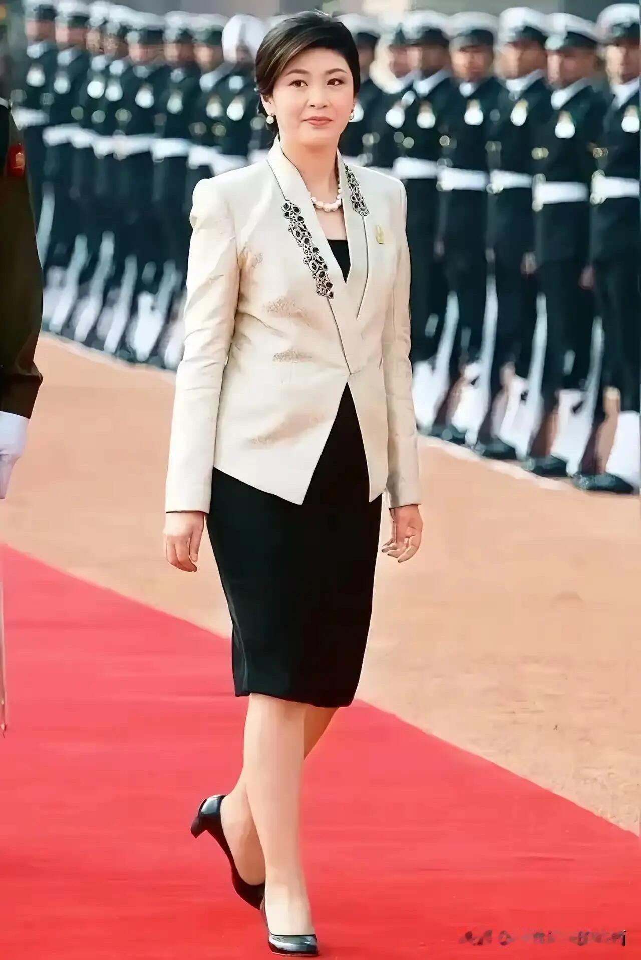 这是亚洲第一美女，当之无愧的美人，身材棒，气质佳，衣品大气、有品位，样样都是那么