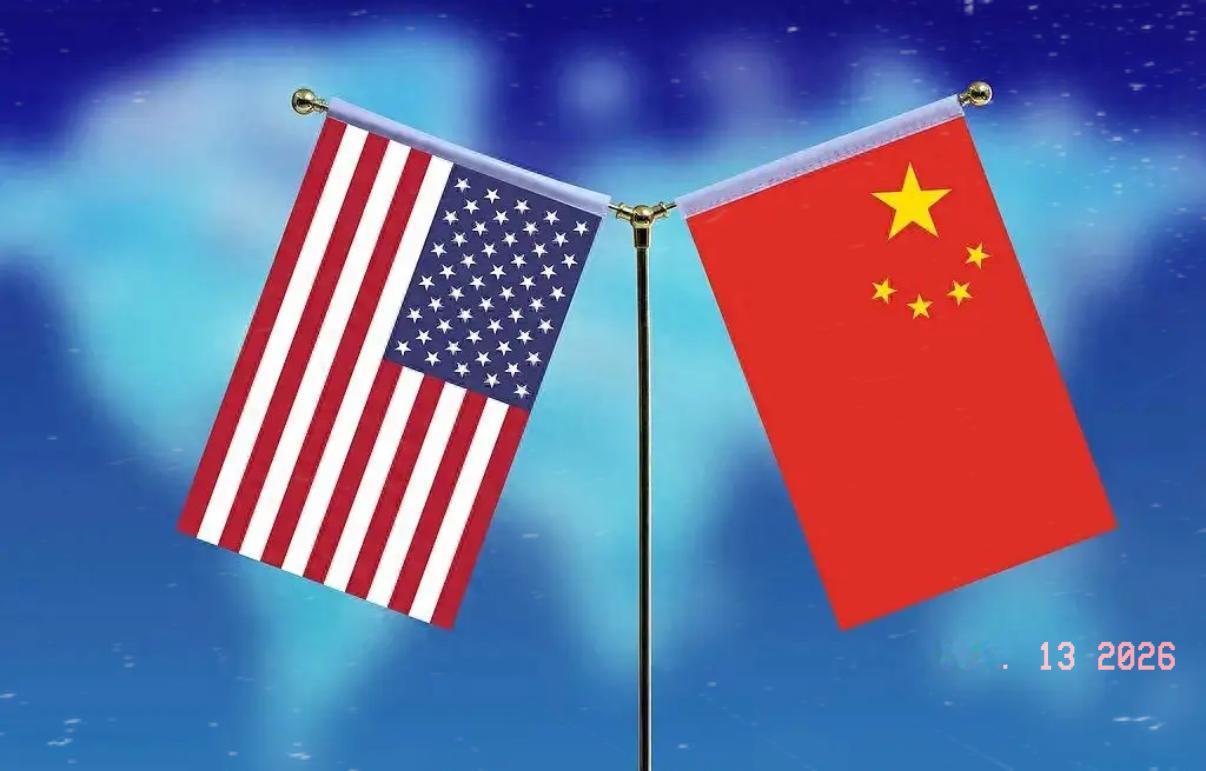 一个被中国制裁过两次的人，居然拿到了一张前往北京的“单程票”。别急着骂，这才是真