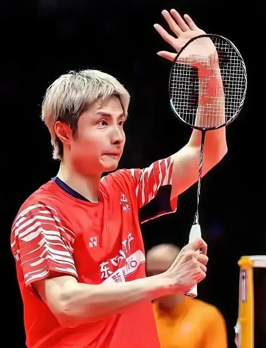 决赛前夜，石宇奇再被看衰今晚八点，天王杯男单决战。对手金廷刚把日本一哥奈良