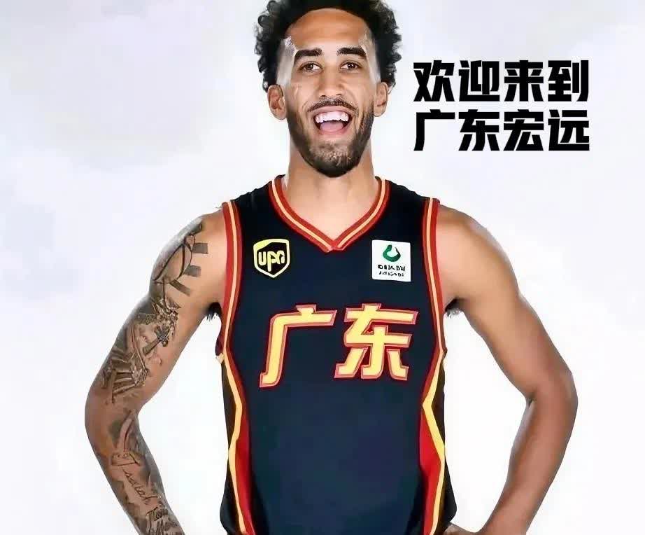 上树了一个多星期现在终于可以下树等待下一个官宣了放弃四个外援的优先续约权