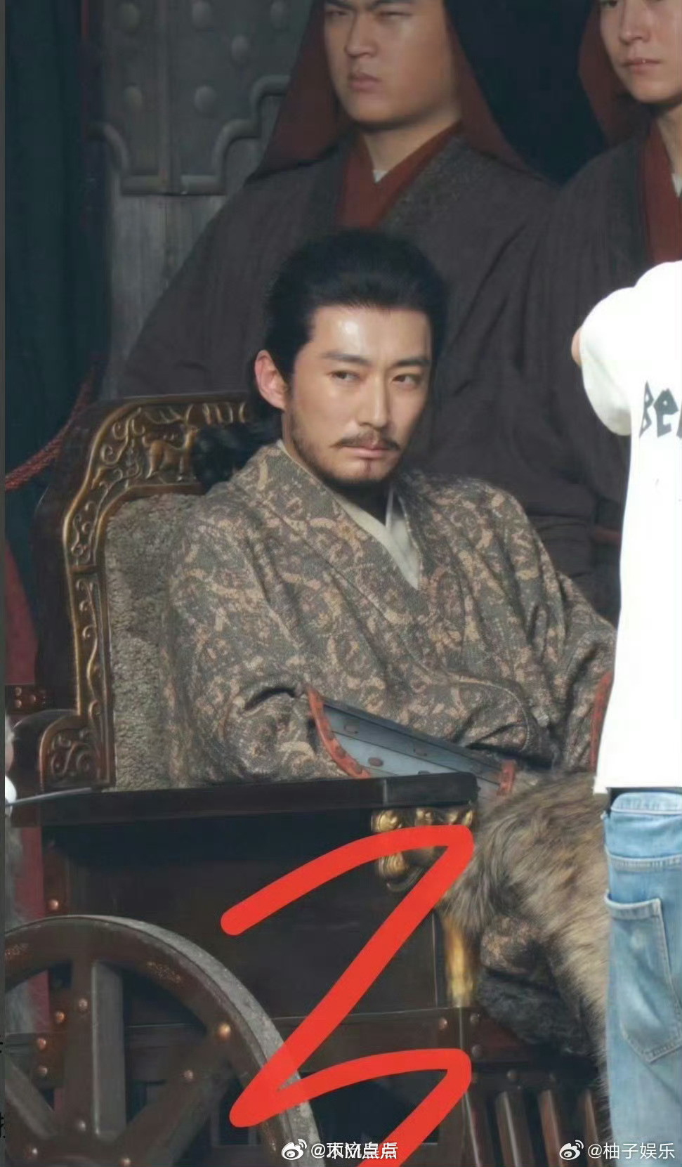 刘学义《江山大同》生图路透，男主造型好狂野！王的气场，非常霸气。非常还原了还可以