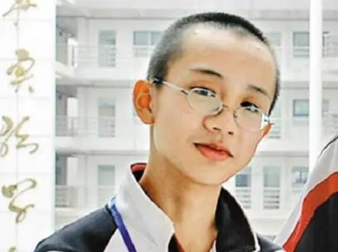 2020年，24岁的中国物理天才曹原，破解百年世界难题，美国许诺:“只要留在美国