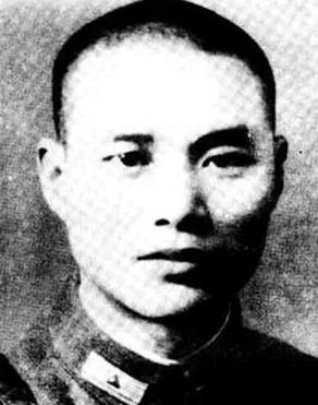 其实那年，蒋介石领导的国民党政府已经支撑不了多久了。当时全国各地战火纷飞，军队在