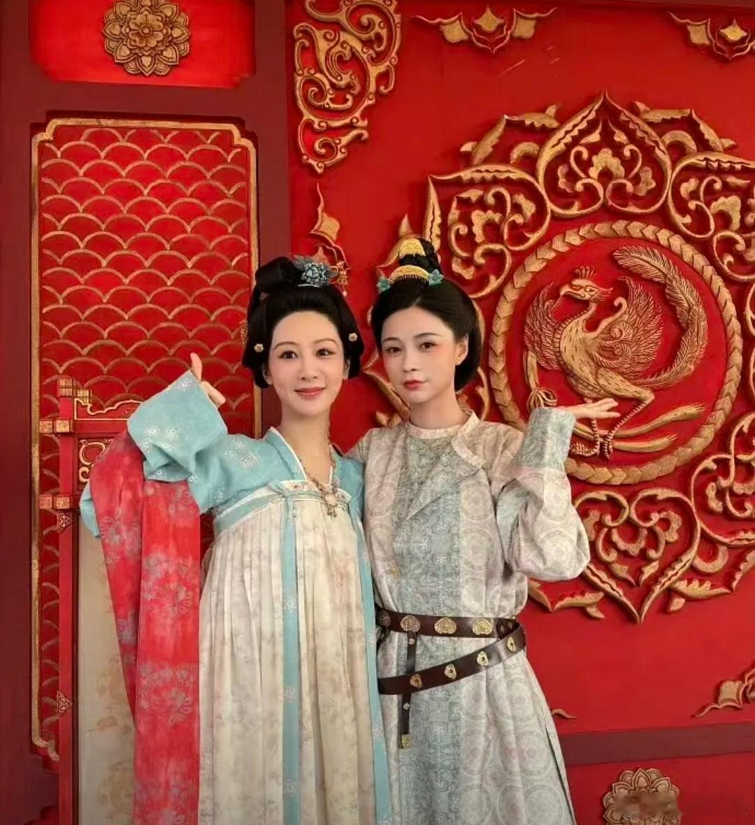 杨紫的头怎么比别人大这么多