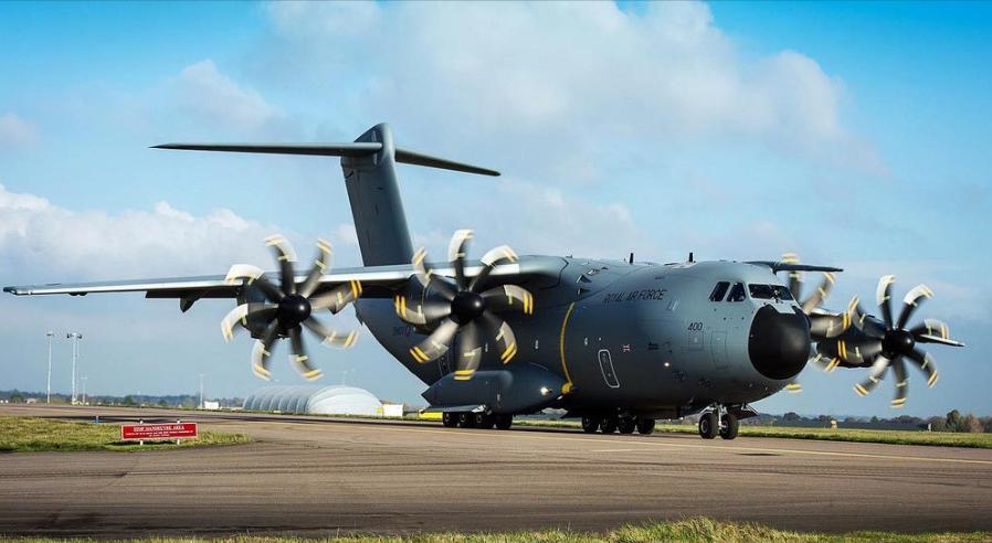 法国这是真被逼急了，直接把空客A-400M改造成为战略轰炸机。法国就是把空客A-