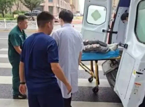 16万买条命？留学生你想得太美了无证驾驶、闯红灯、撞死人，这三条加起来，搁谁