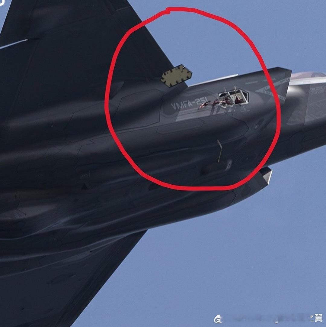 四等人一架F-35C在Tinker空军基地起飞时维护接口面板（MIP）飞脱，出了