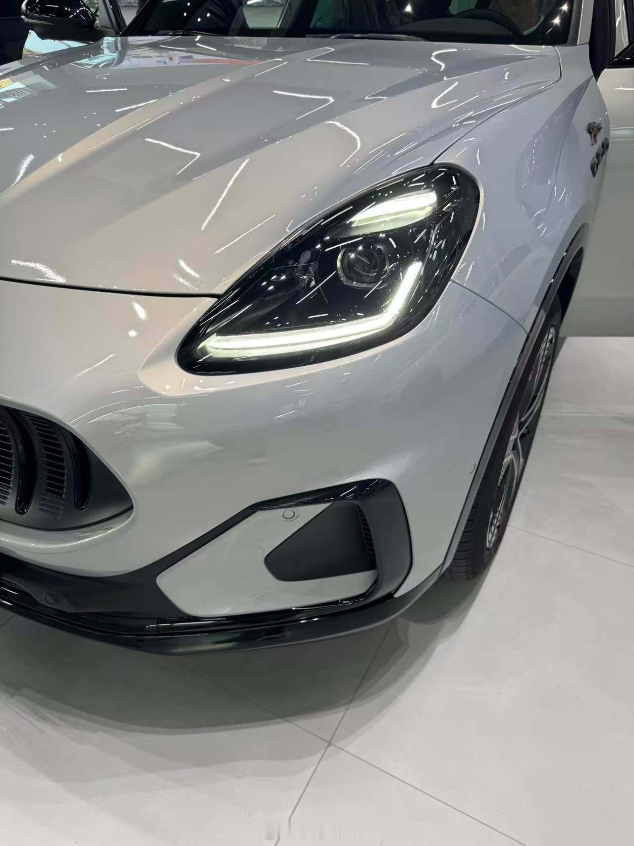 玛莎拉蒂电车狂降老车主破防巧了，昨天陪朋友去看了…原来指导价差不多快90万，现价