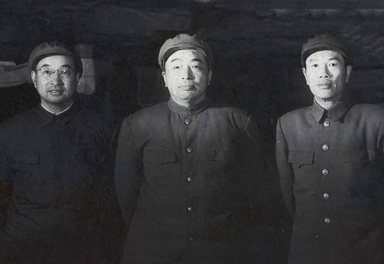 上甘岭战役中，邓华的功劳应为第一，没有他三大决策我军难以胜利。提起上甘岭，