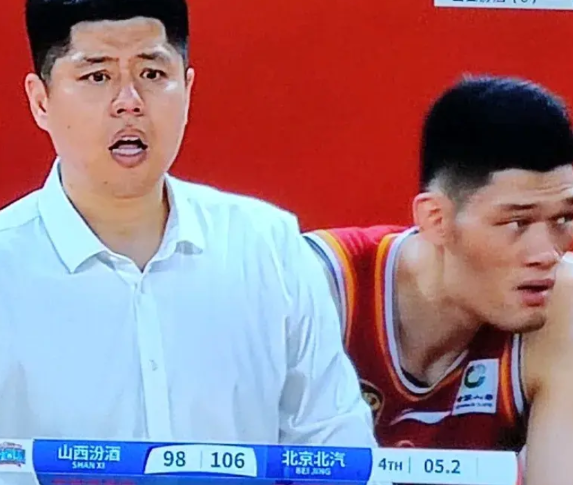 山西又是不敌北京，0-2了，幕后观战的老板看着李春江，欲言又止。李春江脾气上来