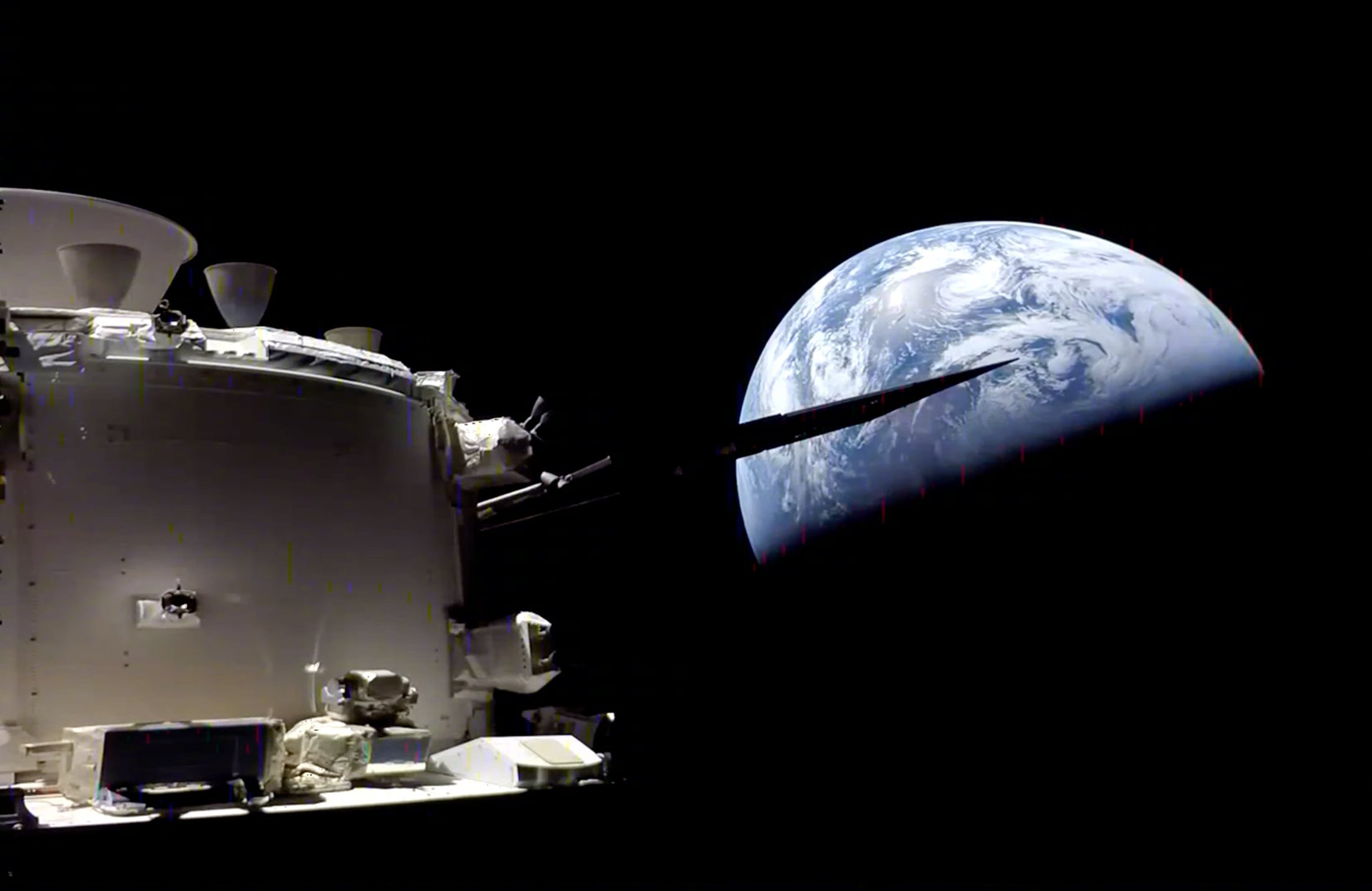 阿尔忒弥斯2号飞行第10天，猎户座飞船以15884公里/小时的速度飞行，距地球3