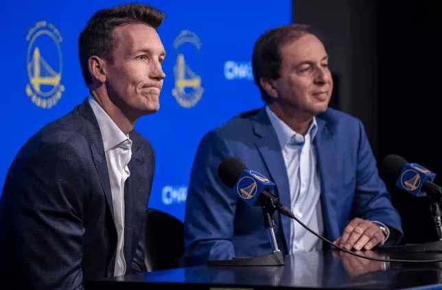 NBA附加赛，勇士不敌太阳，正式无缘季后赛。随后，据勇士队记报道，勇士并不打算