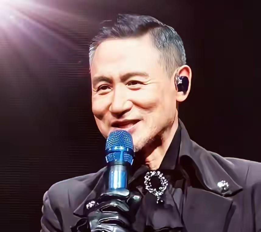 不得不佩服刀郎的格局，刀郎5月25日在广西南宁演唱会结束后，下一场演唱会在重庆，