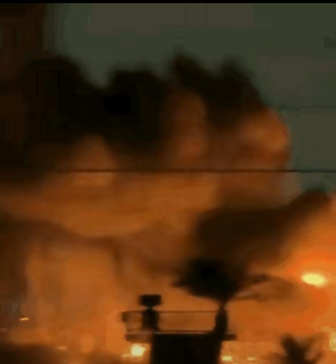 刚刚刷到个事，直接给我干沉默了。3月21日凌晨，巴格达的火光又亮了。专门为美国大