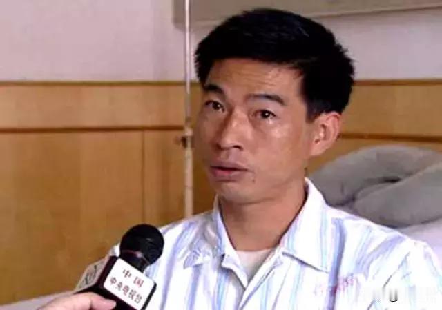 1998年，一名正直的公安民警，无任何作案证据，却遭刑讯逼供、含冤入狱，险些付出