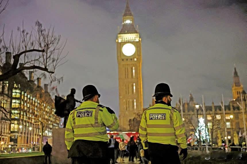 伦敦谋杀率创历史新低英国伦敦的谋杀率在2025年降至数十年来的最低水平。伦