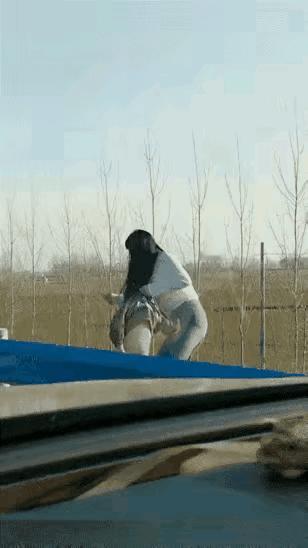 这是遇到后妈了吗？怎么舍得这样打孩子。