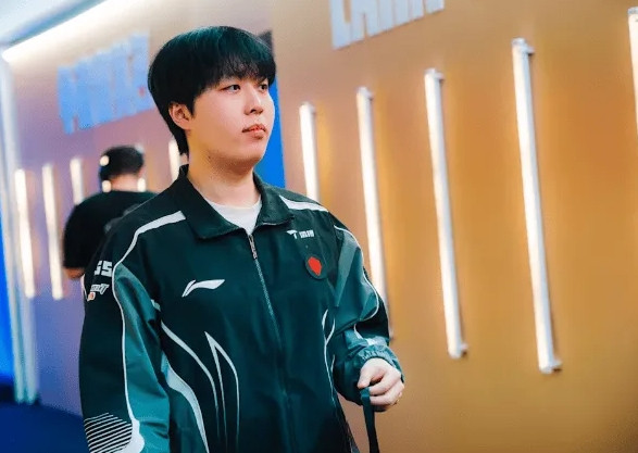 网友这贴心Kanavi微博遭爆破: 网友用韩语留言你妈死掉了