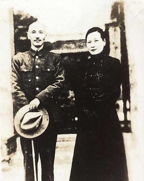 1950年，蒋介石“姐姐”被抓，她的处决意见上报至北京，周总理亲自去跟毛主席求情