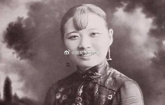 宋美龄年轻时的样子总用美女演她，辱美女了，美化了几十年，因为有个好姐姐，想用原子