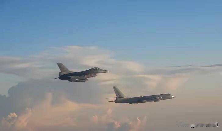 韩媒说中美战机在黄海保持克制？美军根本不是来和平巡逻。他们就是来挑衅，想闯