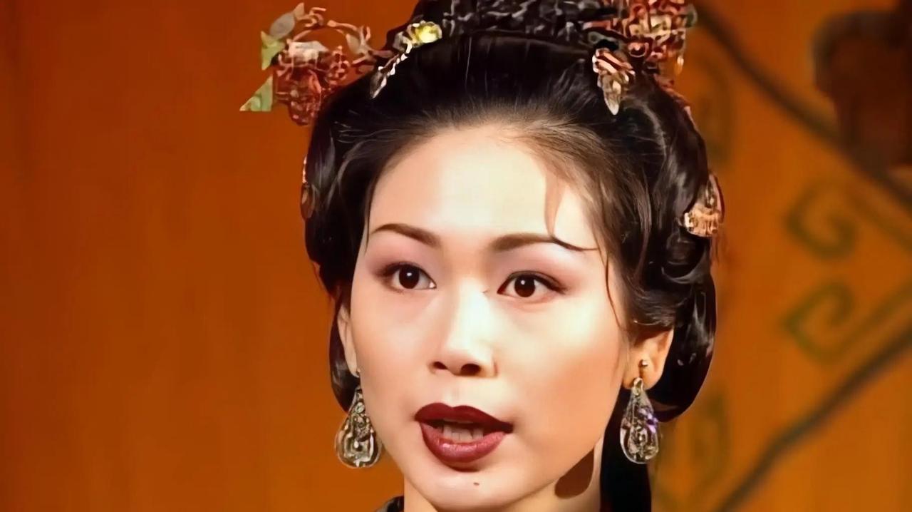 韦小宝七个老婆，最没用的那个藏得最深，删了她剧情居然还能走！金庸封笔之作《鹿