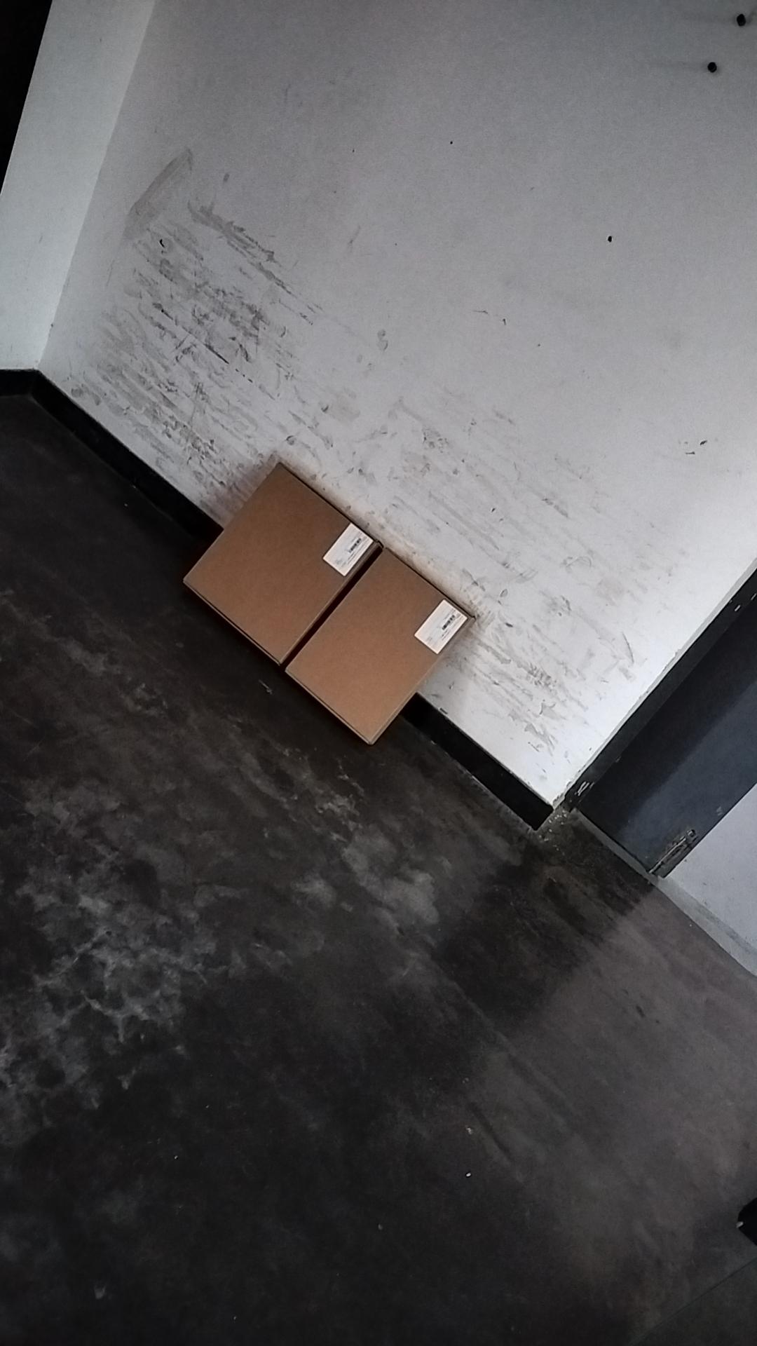 ，十一放假前领导说假期如果有客户需要货，麻烦我代发，货多货少跑一趟100元，