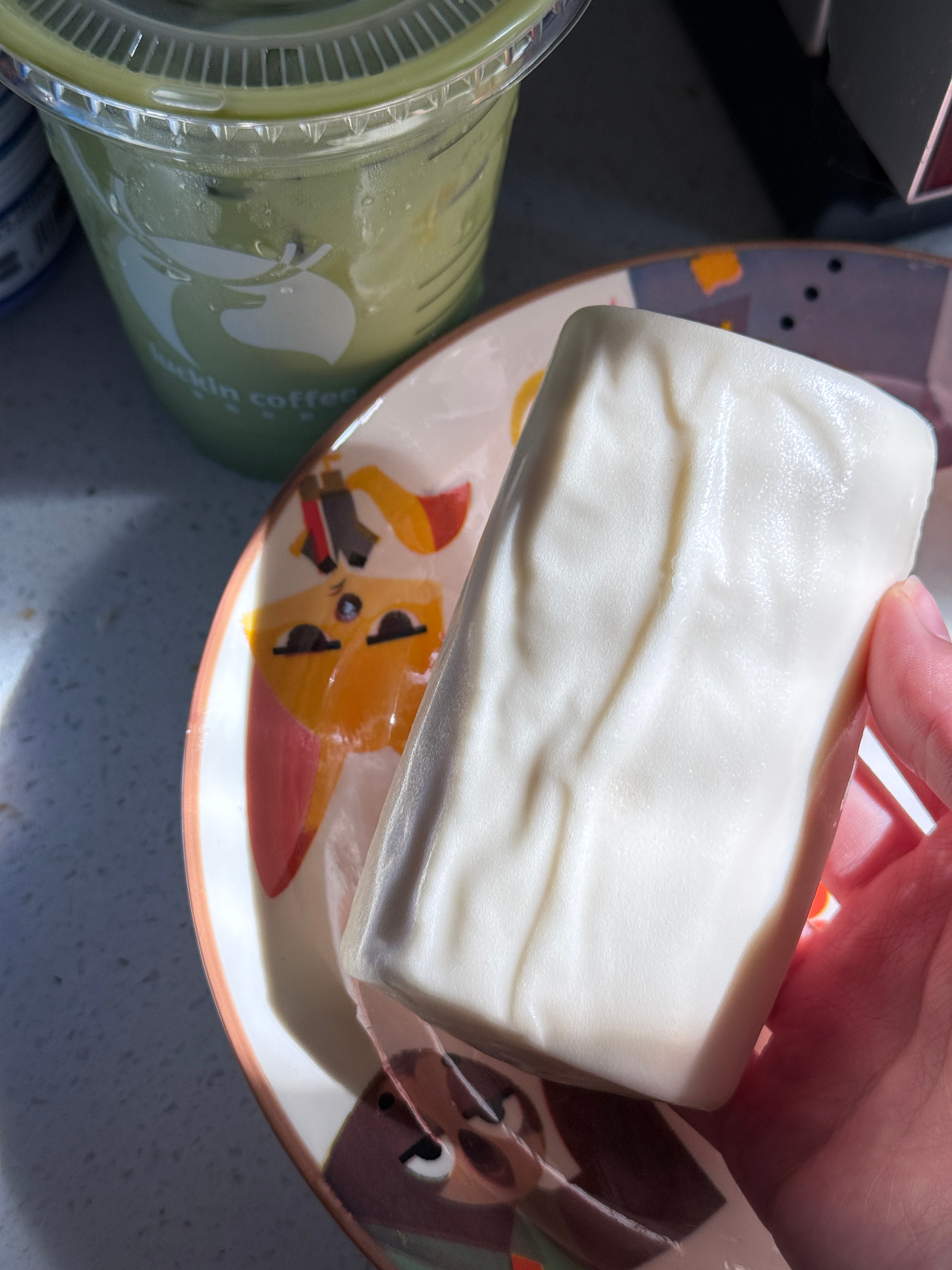 昨天暴食了今天就吃馒头断食一下[哭哭]早上起来肚子撑得要死囤了一冰箱的