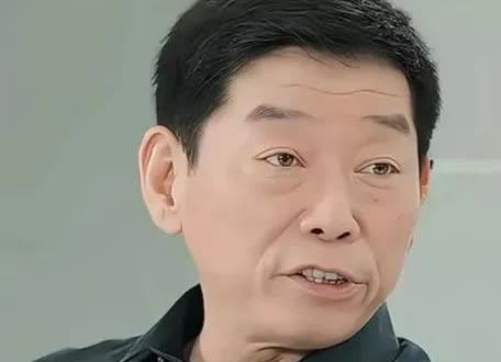 真是“前脚刚批评，后脚就降价”，老魏前几天还在批评汽车降价是对老车主的背刺，但没