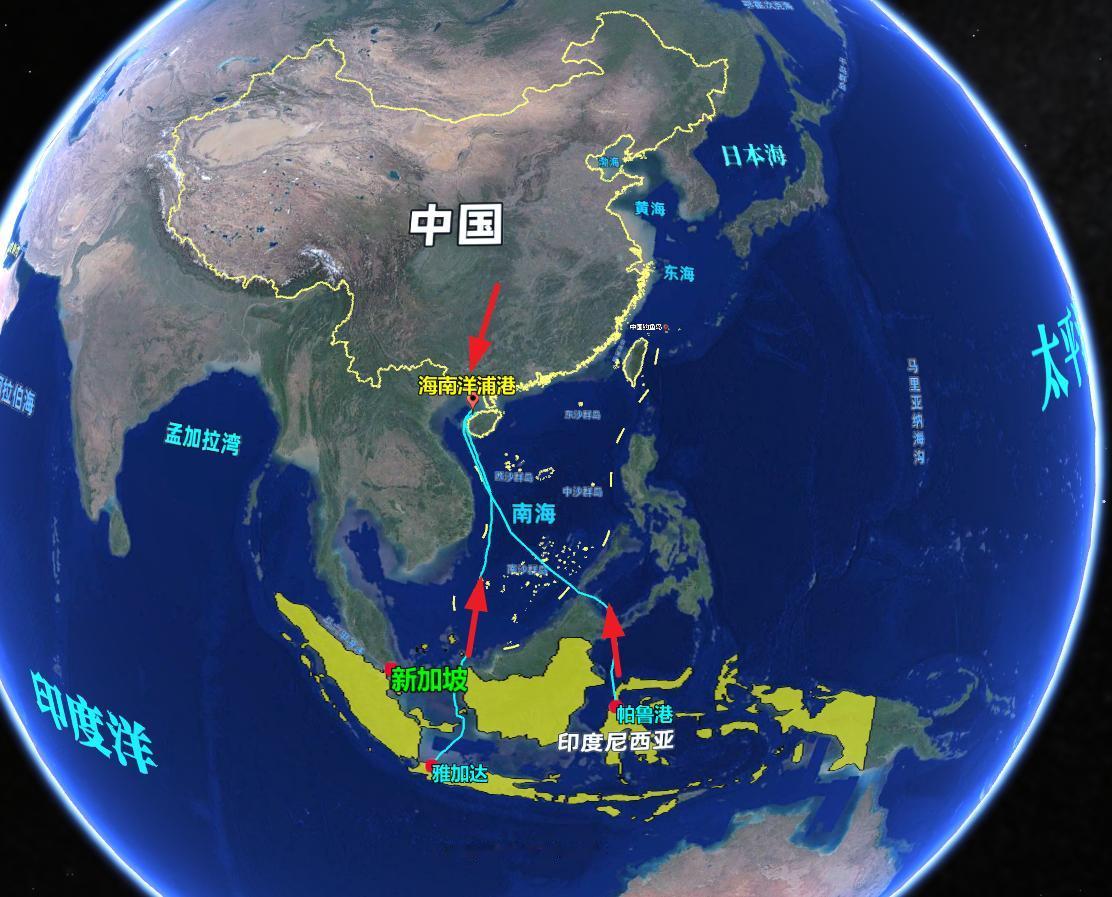 一艘印尼货轮径直驶向中国海南，新加坡的中转生意突然遭遇釜底抽薪。一艘载满印尼