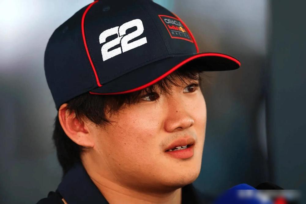 据GPblog消息，在F1阿布扎比大奖赛中，角田裕毅因与兰多-诺里斯之间的比赛事