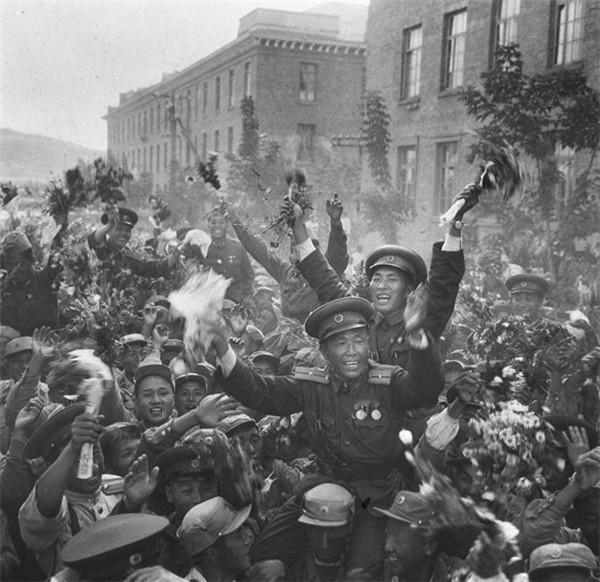 抗美援朝结束后，朱老总对毛主席说：清理门户的时候已经到了！1953年7月的