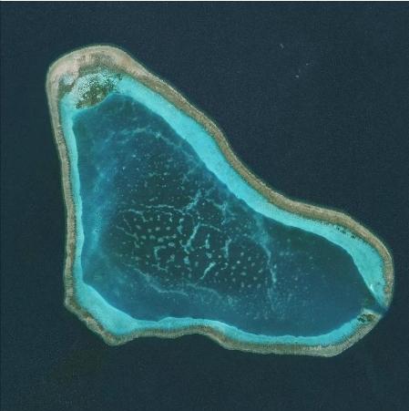 不要再说给黄岩岛填岛了，这是不现实的，我们只能守，黄岩岛周围，出了泻湖范