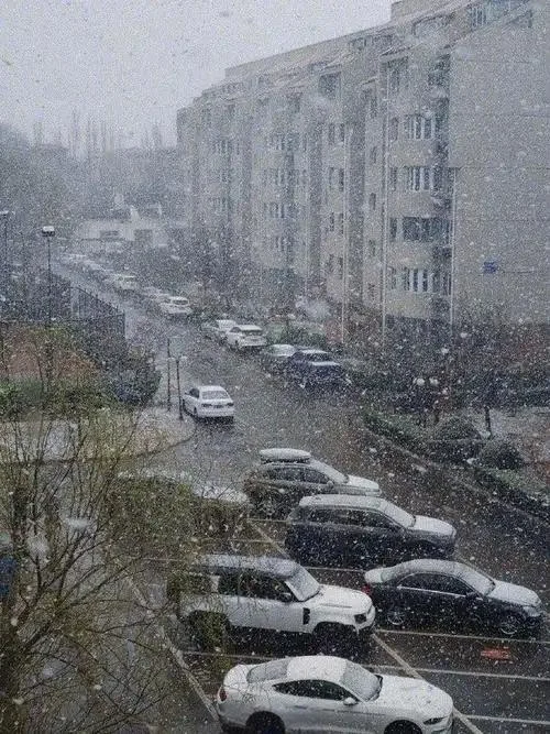 北京的雪居然下 “冒烟” 了！有人慌报警有