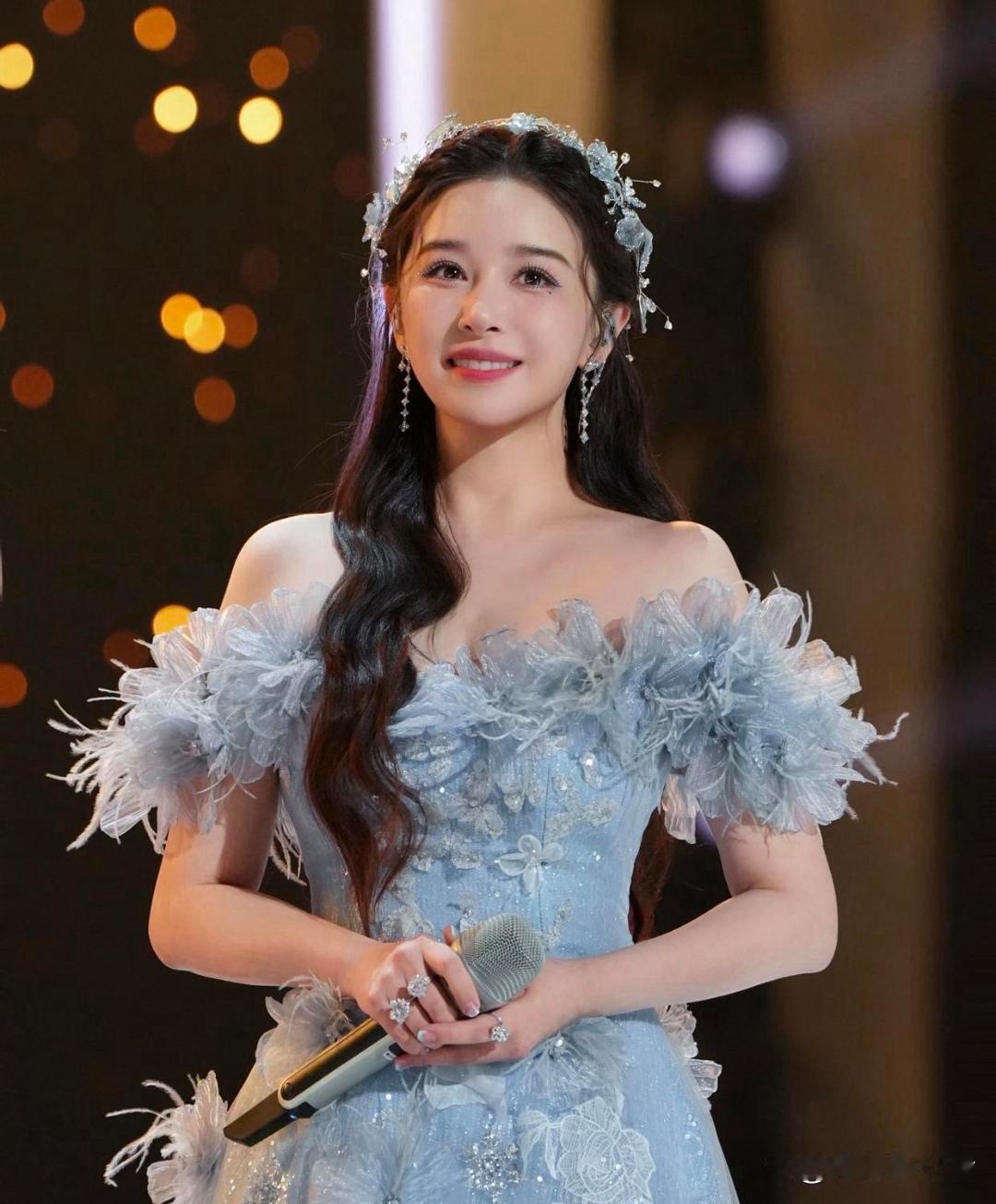 1.阚清子接下来不会接太多的活，《浪姐》节目录制结束之后，她准备回家继续备孕，这