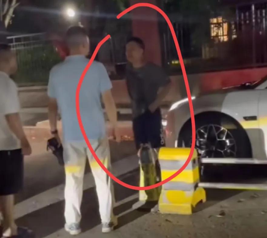 巴南鸣笛撞人的熊某，太冲动了！1死4伤，故意撞人、杀人，即使激情杀人，法院网开一