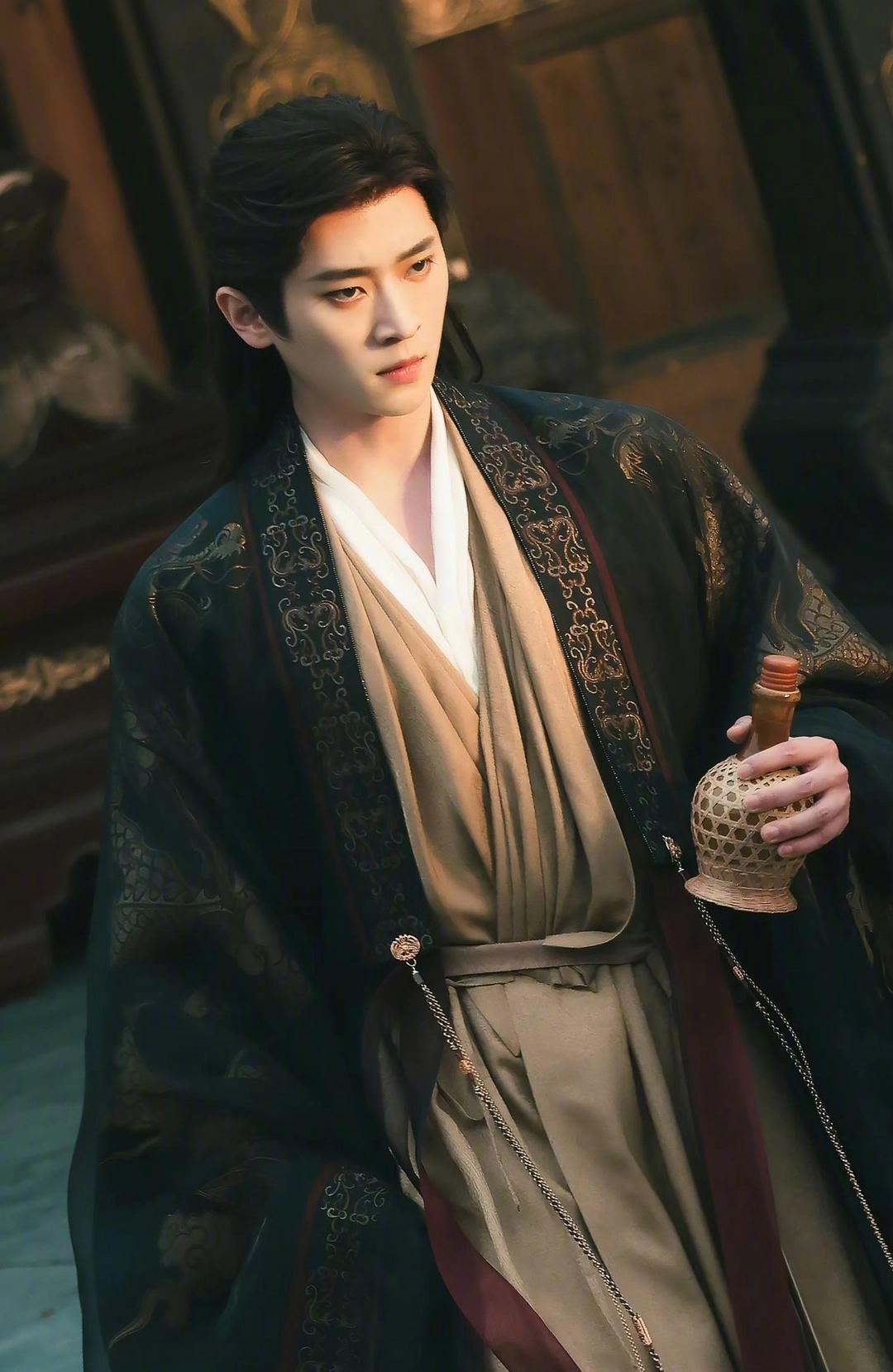 小古装剧，居然跑出了黑马成绩！2026年3月22日，古装剧《成何体统》正式