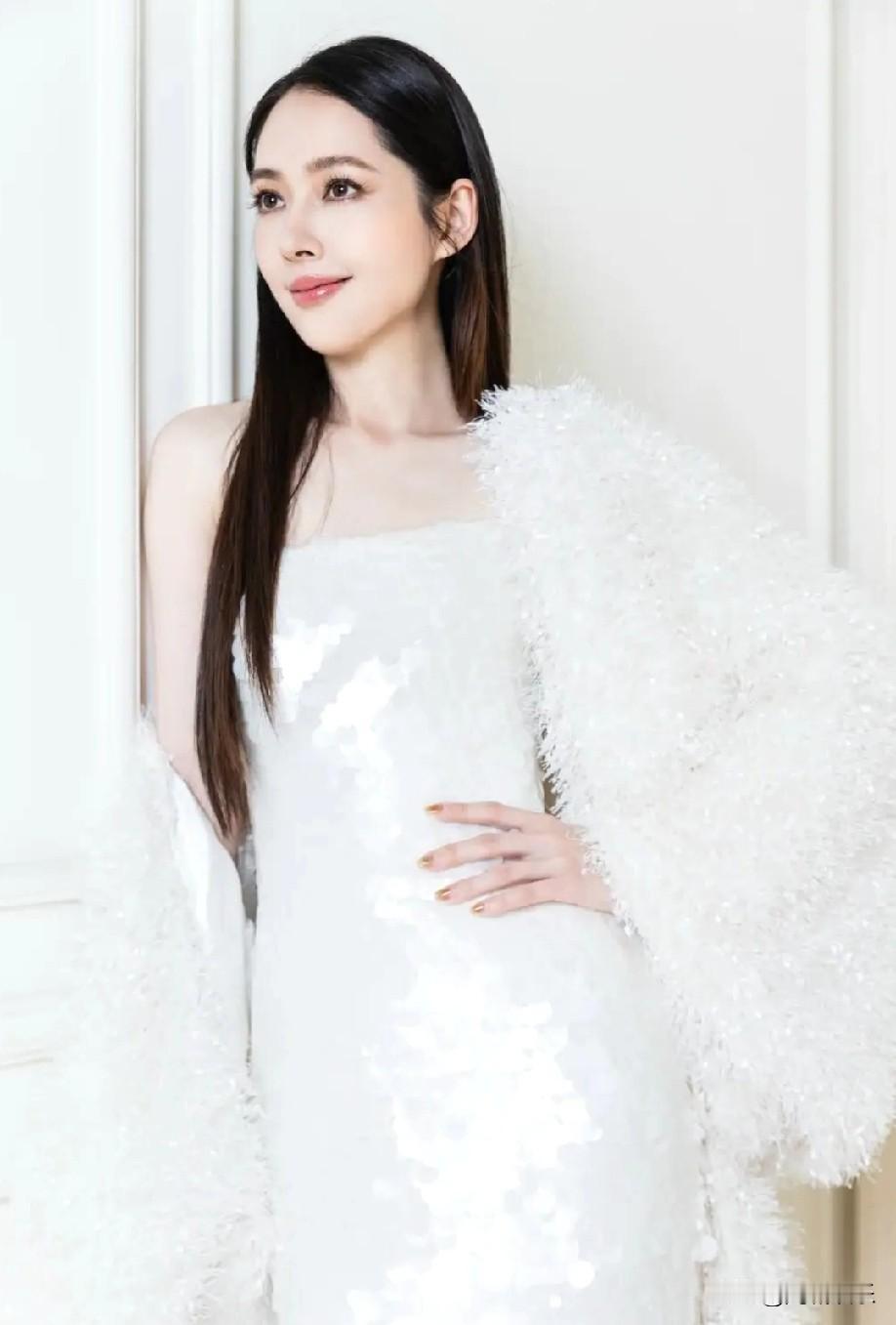 【郭碧婷豪门婚姻真相曝光！自曝向太给钱，分居带娃全靠自己】郭碧婷这