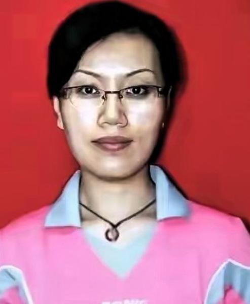 张铁生蹲了十五年大牢。他媳妇董礼平等了十五年。她是沈阳农业大学的讲师，两人是同窗