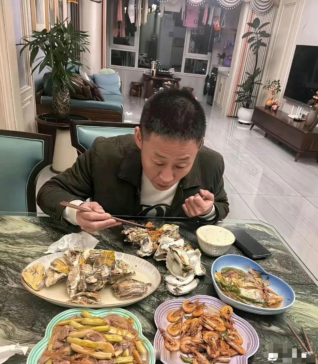 这一个人吃的午餐放全国算是什么水平？
