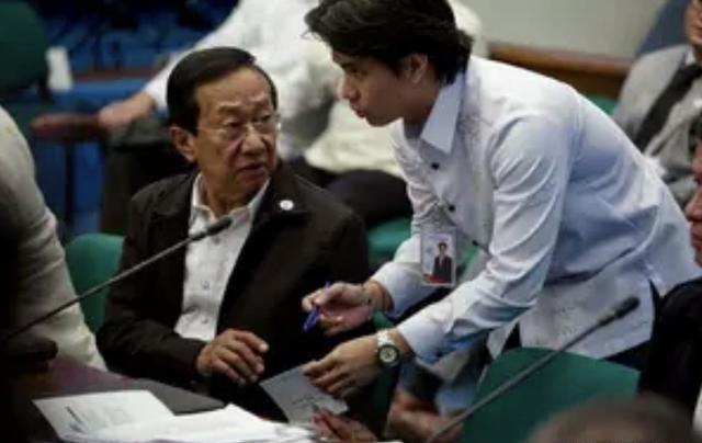菲律宾监察专员办公室周二表示，前公共工程部长曼努埃尔·博诺安有意出面揭露前众议院