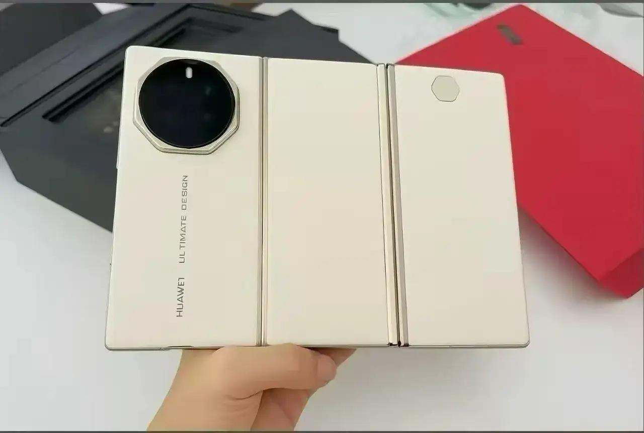 华为MateXTs真机上手体验来了！👀✨这代也太轻太薄了吧！拿在手里直接