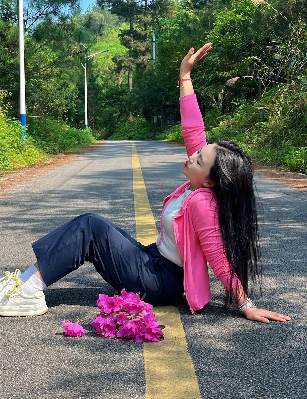 只想把自己养的越来越快乐平静，其他的都不太感兴趣自然风景