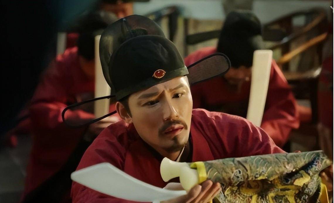 1401年解缙得罪了朱棣后，被关了起来。到了永乐13年，朱棣看了名单，看到解缙的