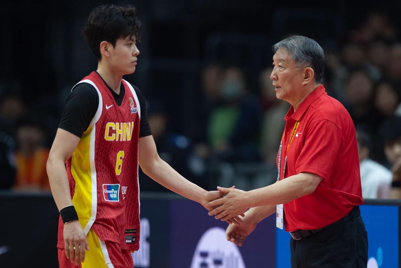 杨舒予数据是可以，但缺少极其重要的一点说的再清晰点，即杨舒予在这5场比赛中，