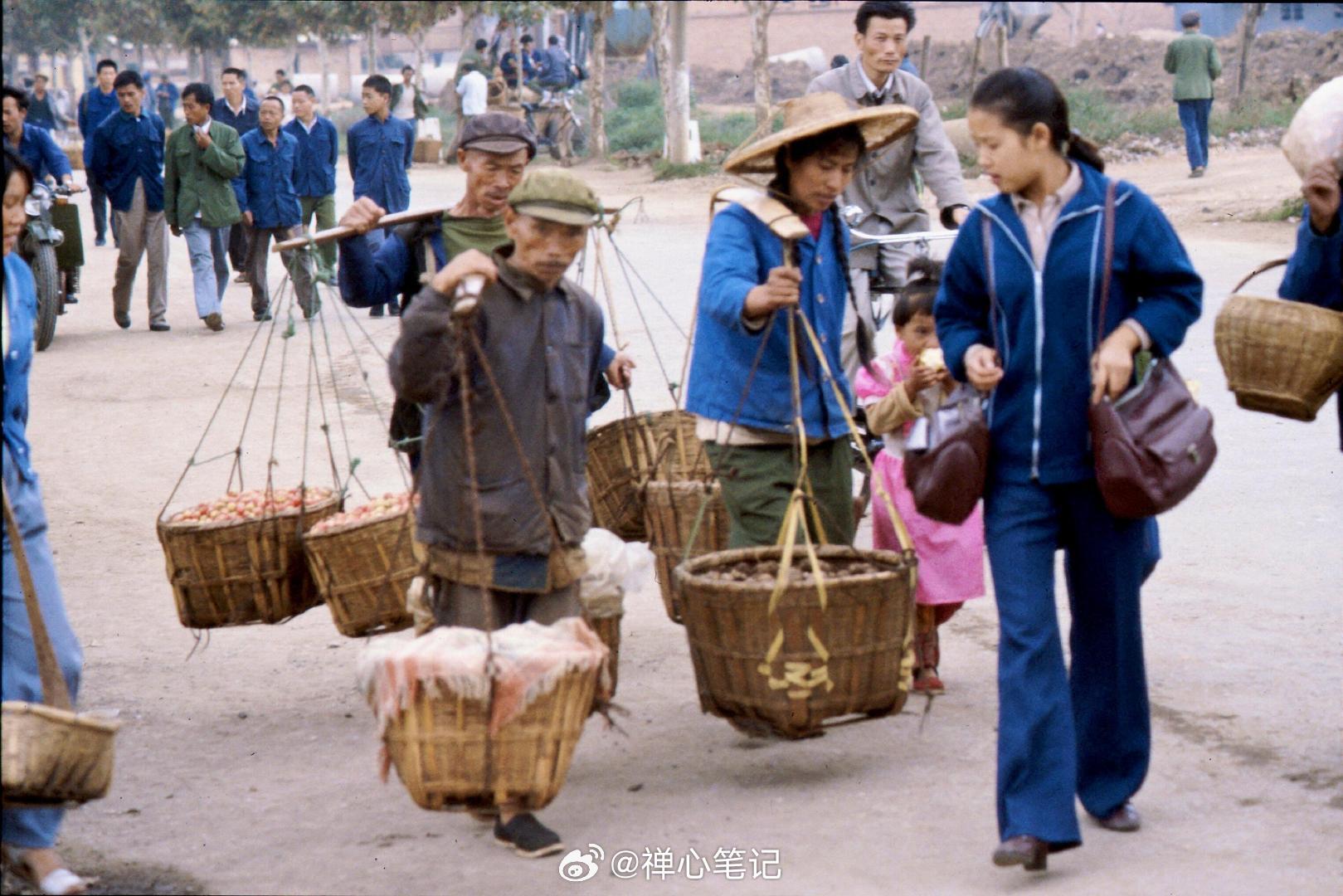 生活嘛，就是这样，有时候累到想逃，但却无路可退。​​​